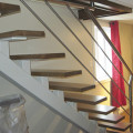 escalier-acier-rampe-inoxydable-poli-brosse-residentiel-1-475x310